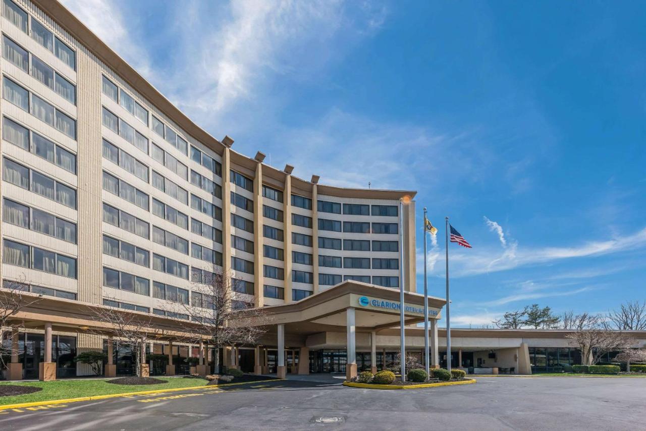 Clarion Hotel & Suites Mount Laurel Eksteriør bilde