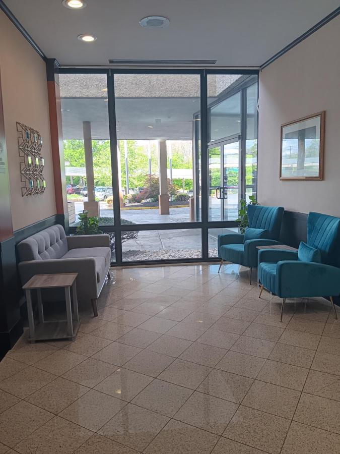 Clarion Hotel & Suites Mount Laurel Eksteriør bilde