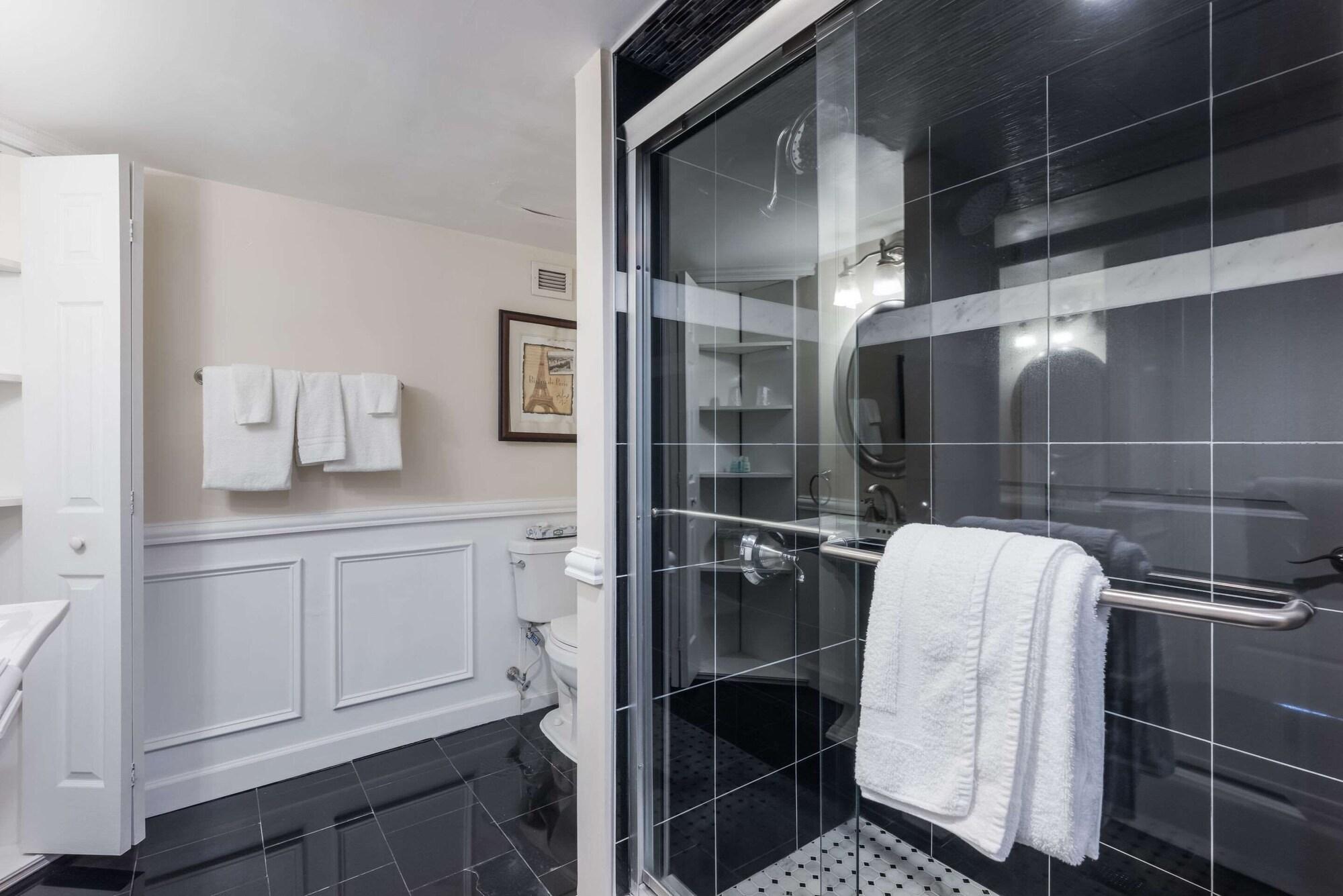 Clarion Hotel & Suites Mount Laurel Eksteriør bilde