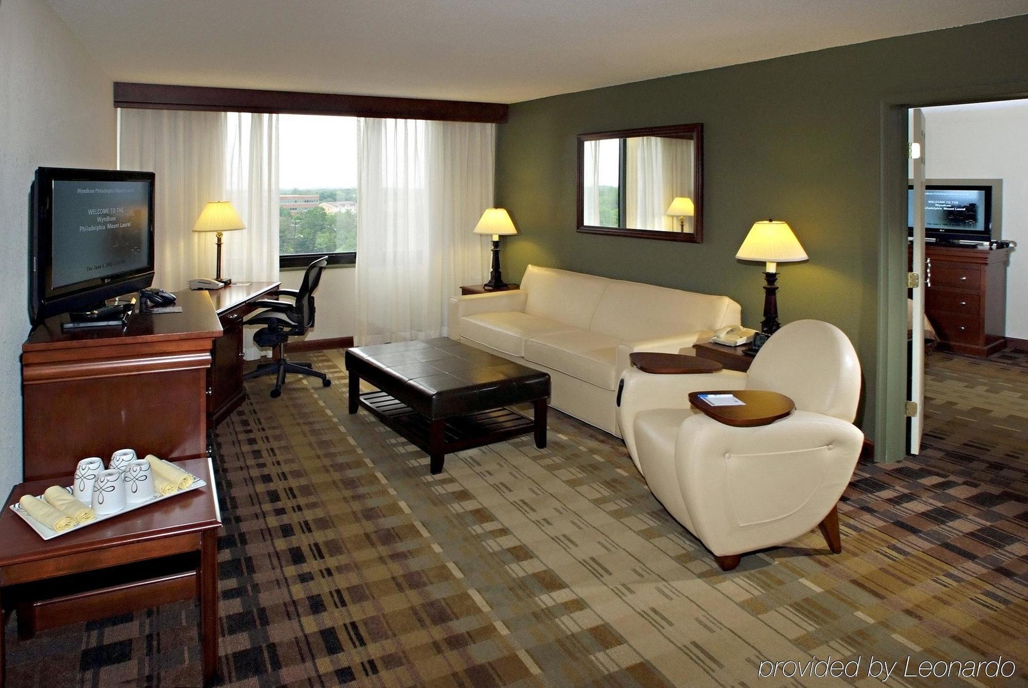Clarion Hotel & Suites Mount Laurel Rom bilde