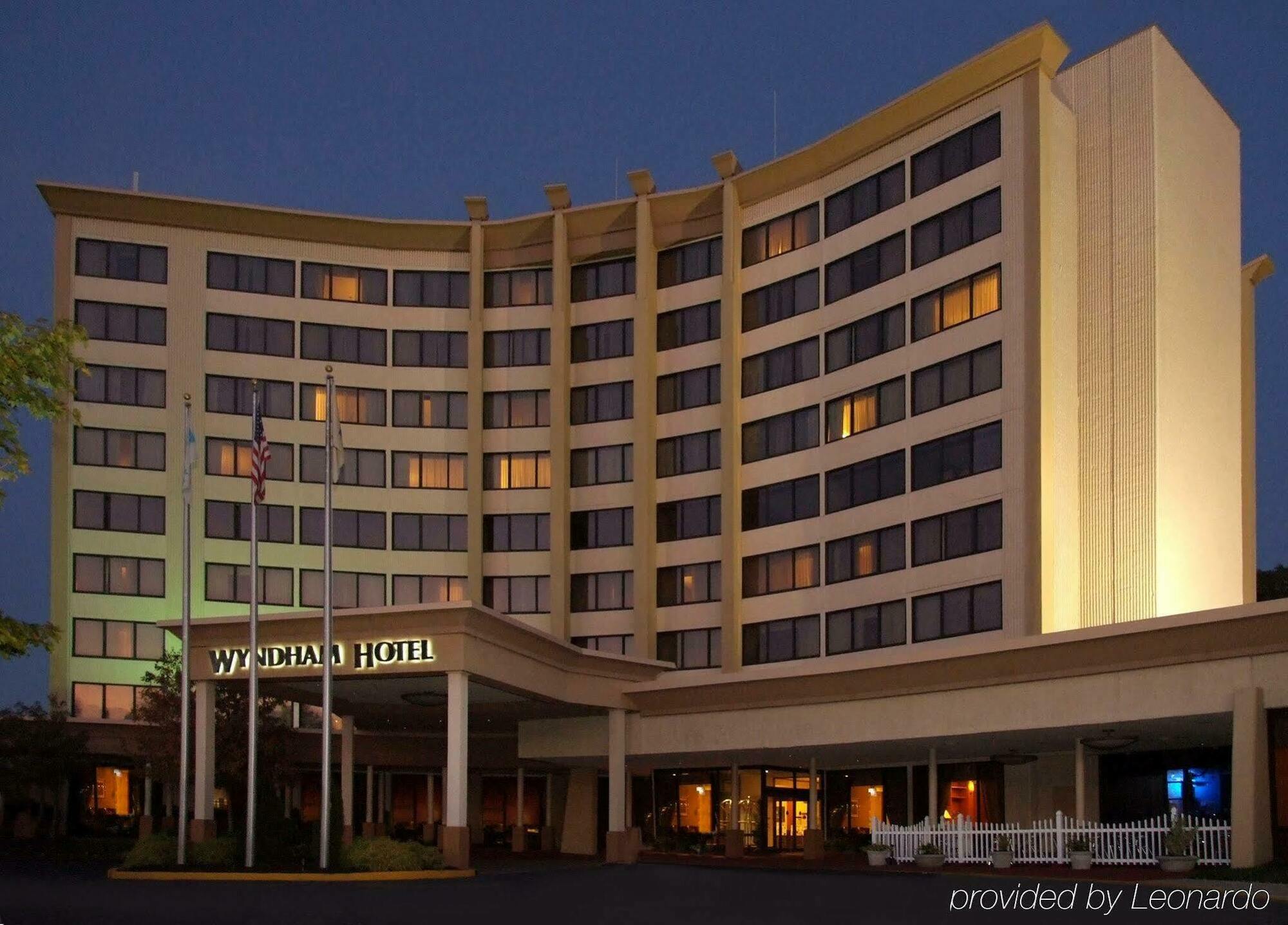 Clarion Hotel & Suites Mount Laurel Eksteriør bilde